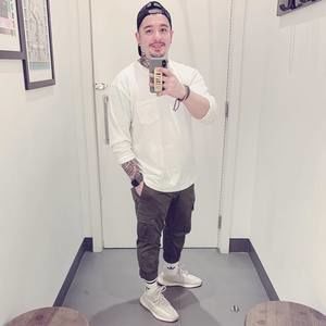 Meet your Posher, Nasser